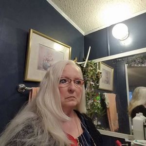 Meet your Posher, Miriam